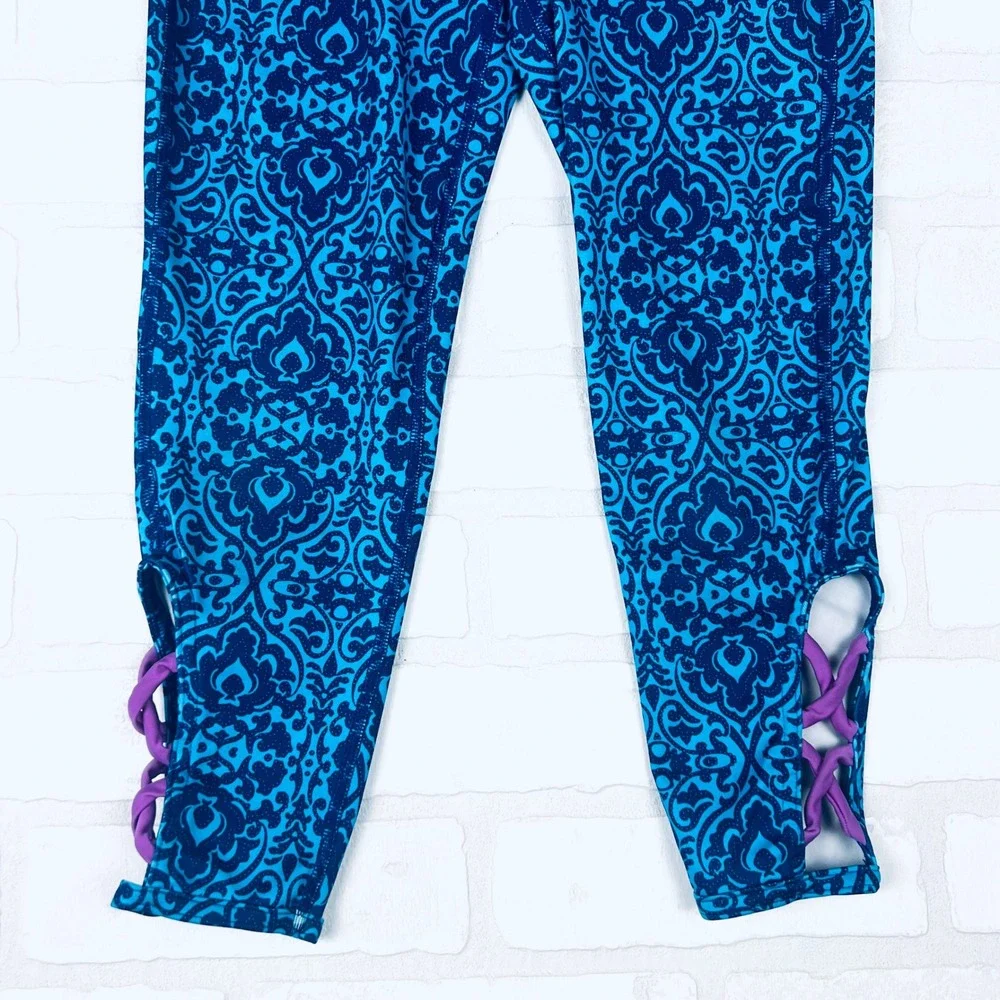Old Navy Active Girls Blue Patterned Leggings with Criss Cross Detail Size M (8)